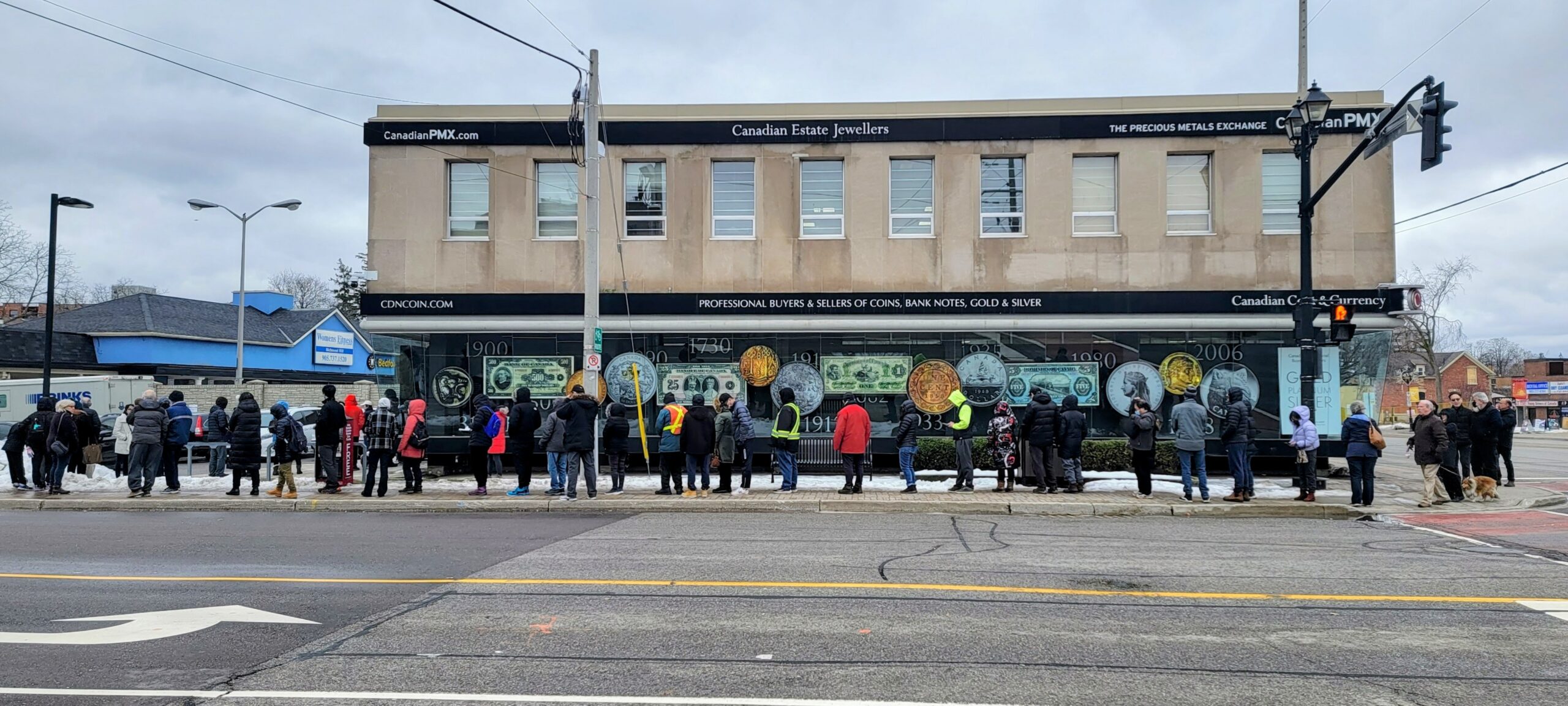 Lineup for coin exchange at Canadian Coin and Currency